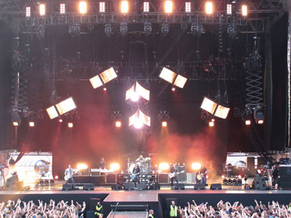 Foo Fighters tour with support from Chaos Visual Productions