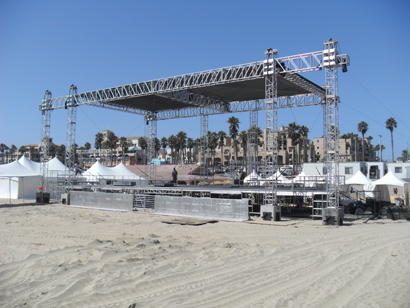 All Access used plywood on sand to keep the grid square