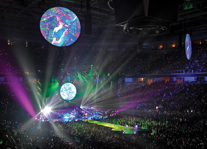 Coldplay tour photo by Steve Jennings