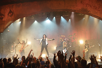 Alice Cooper tour photo by Steve Jennings