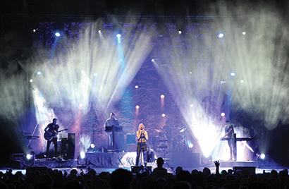 Ellie Goulding 2013 tour photo by Steve Jennings