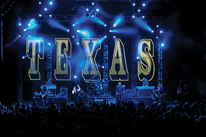 Siyan supported a recent tour for the band Texas with its just-purchased Elidy-S LED panels from Chromlech.