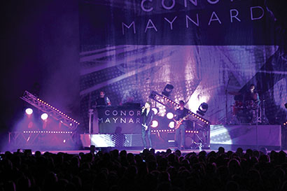 Siyan supported Conor Maynar's UK shows with Robe fixtures