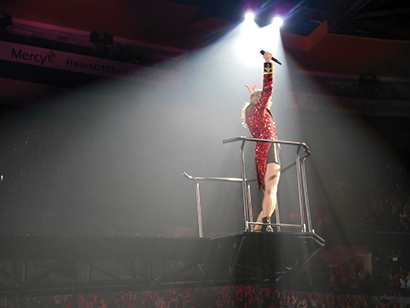 Taylor Swift Red Tour photo by Jana Zills