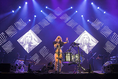 Ellie Goulding UK Arena Tour Gets XL Video Support