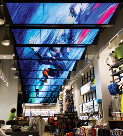 ??New Oakley Store Gets Visual Assist from Moment Factory