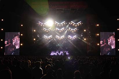 Foster the People performed on the main stage with a lighting design by LD Kevin Royan