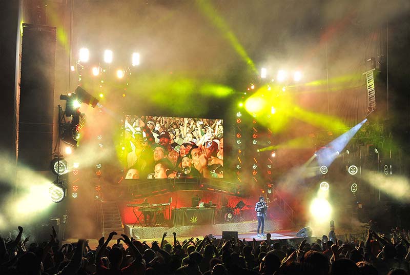 Wiz Khalifa 2014 tour photo by Steve Jennings