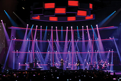 2013 Premios 40 Principales awards show, lit with Robe fixtures