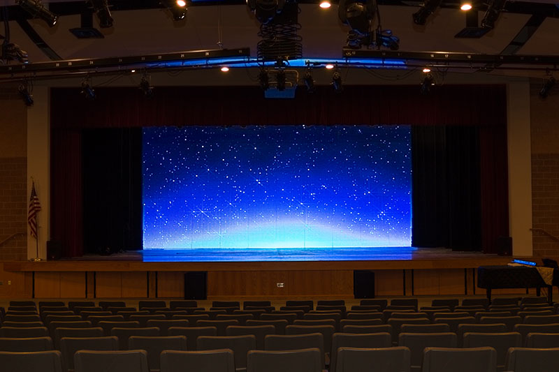 Performing Arts Center Finds Ease and Efficiency in Flexible LED Video Wall (c) JZocco