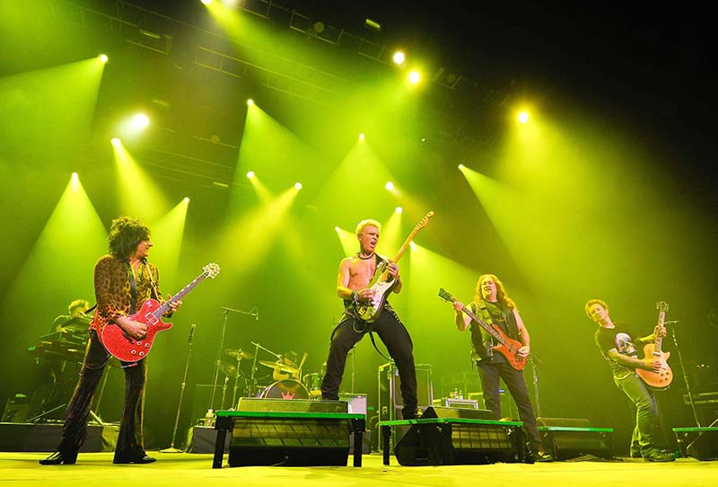 Billy Idol tour photo by Steve Jennings