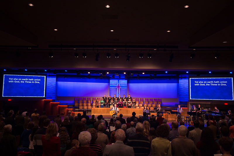 Greg Persinger and Vivid Illumination helped transform Indian Hills Community Church in Lincoln, NE.