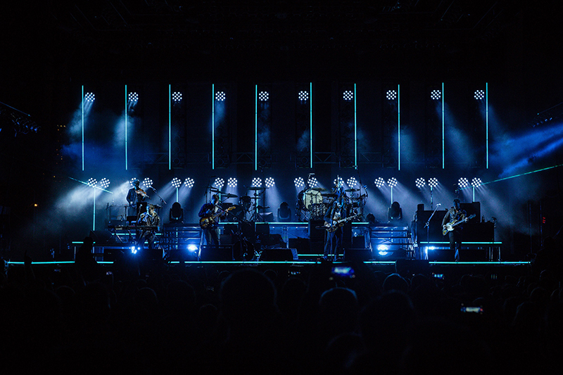 Lighting and Production Designer, Ed Warren, selected Martin's new VDO Sceptron 10s and MAC Quantum Washes for Mumford and Sons. Photo by Ty Johnson