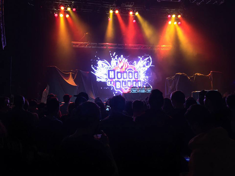 Rapper (and Rihanna boyfriend) Travis Scott energized Boston's House of Blues with a pre-Thanksgiving show stuffed with vivid visual imagery. Image Production Services set up and ran the event's MVP Ta8 Curve Panels from Chauvet Professional.