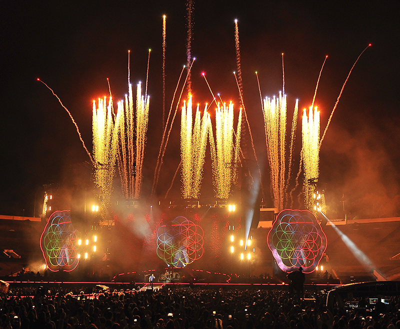 Perfectly timed Comets explode during the opening song. All photos by Steve Jennings