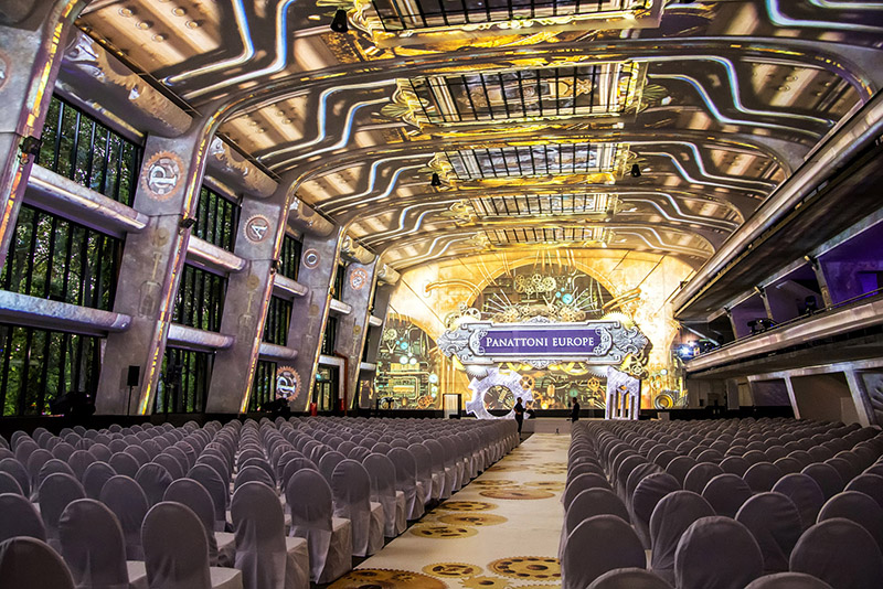 A d3 rental partner, VES used d3 media servers to transform the interior of the Warsaw racetrack into an immersive steampunk environment.