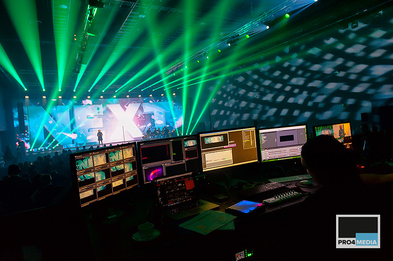 The setup for the event included Analog Way's Ascender 48 - 4K - PL multi-screen processing technology