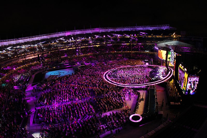 Garth Brooks at Yankee Stadium. Along with Bandit Lites, VER and Upstaging were brought in to supplement the production for this televised event. Photo by Todd Kaplan