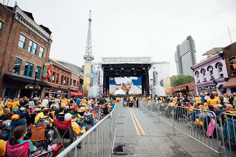 Fans on Broadway ready for Game 4.