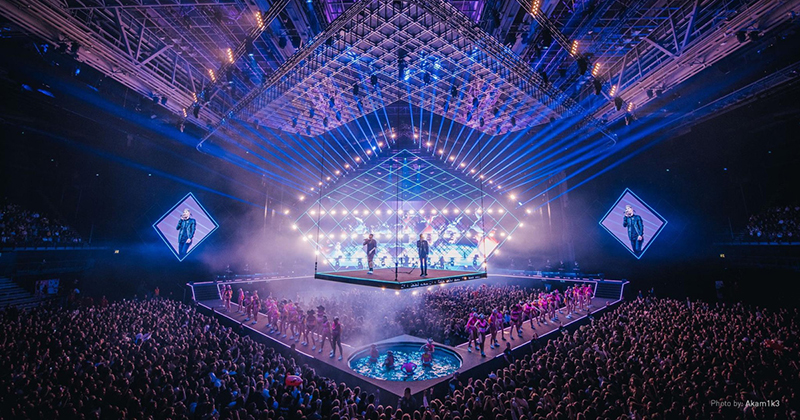 1,200 Martin VDO Fixtures add to the spectacle of a Karpe Diem show