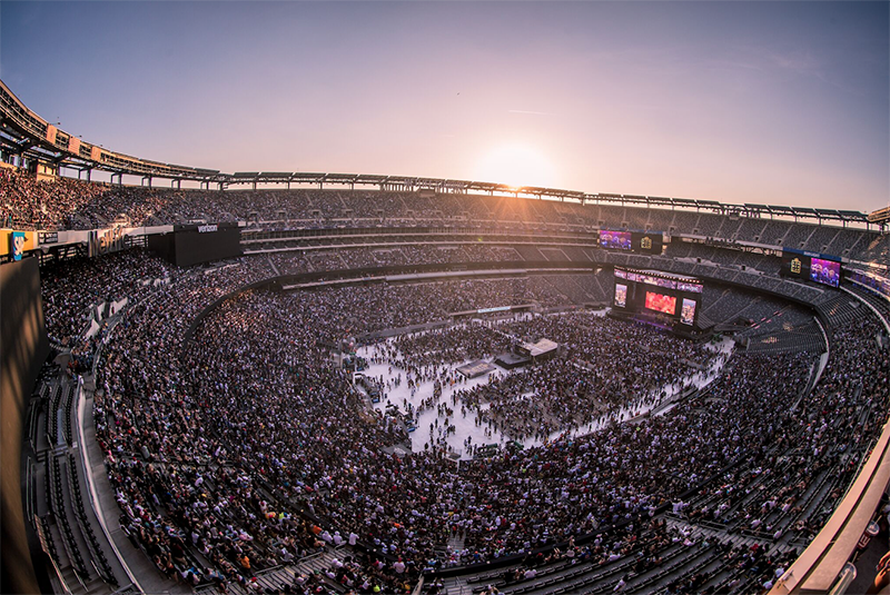 It's not always easy to take a 'bio break.' Photo of Hot 97 Summer Jam courtesy Stageline.