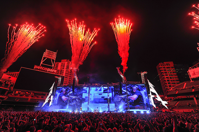 Pyro extended 200 feet into the air above the roofless stage. Metallica 2017 tour photo by Steve Jennings.